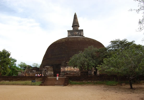 Rankoth Vehra at Polonnaruwa